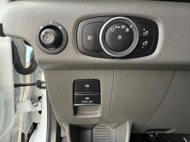 Ford Transit Cutaway 2023 - Thumbnail 16