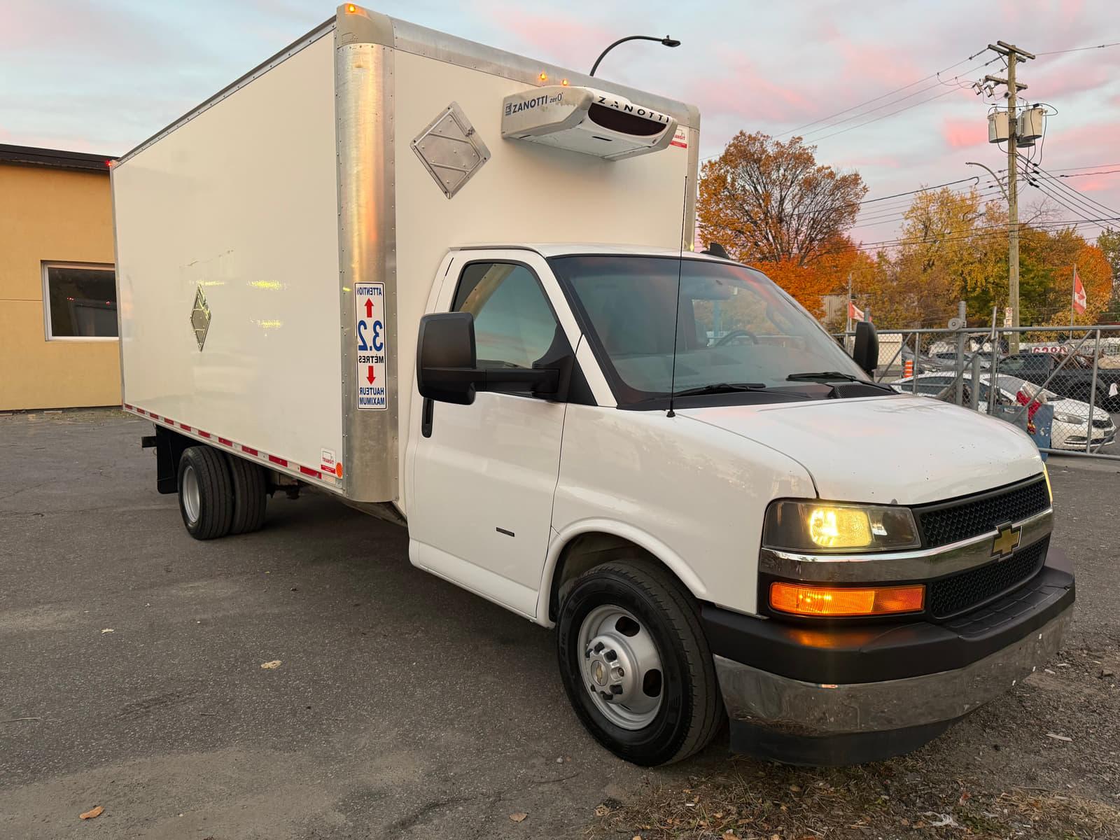 Chevrolet Express Cutaway 2019 - Image 7