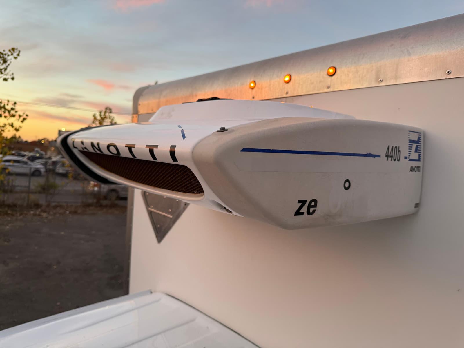 Chevrolet Express Cutaway 2019 - Image 12