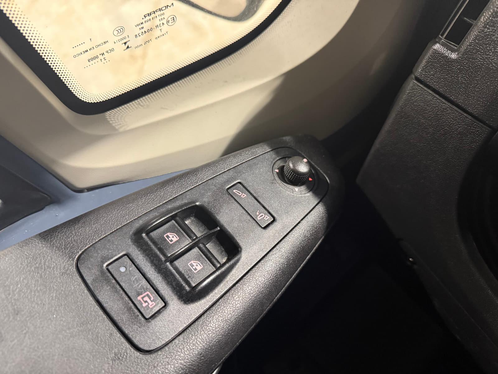 Ram ProMaster Cargo Van 2021 - Image 21