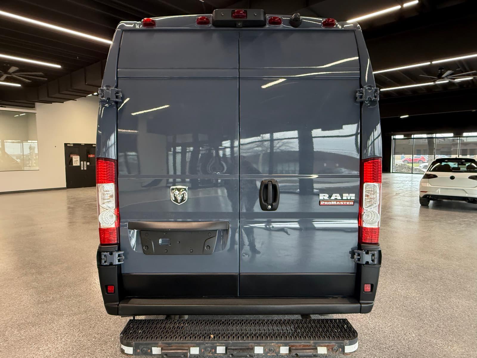 Ram ProMaster Cargo Van 2022 - Image 4