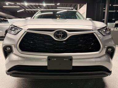 Toyota Highlander 2023 - Thumbnail 8