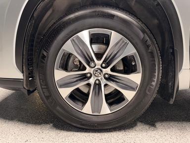 Toyota Highlander 2023 - Thumbnail 9