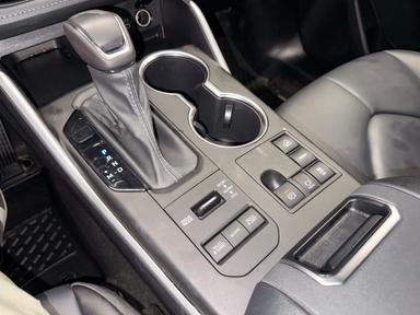 Toyota Highlander 2023 - Thumbnail 19