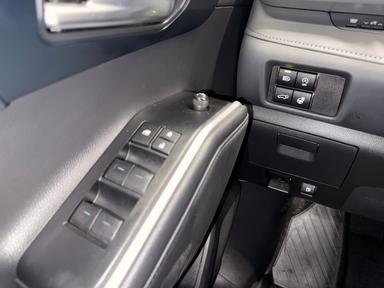 Toyota Highlander 2023 - Thumbnail 20