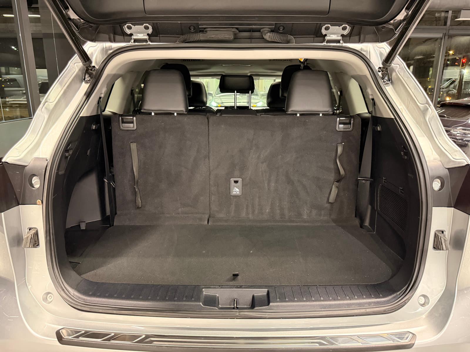 Toyota Highlander 2023 - Image 30