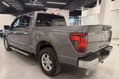 Ford F-150 2024 - Thumbnail 3