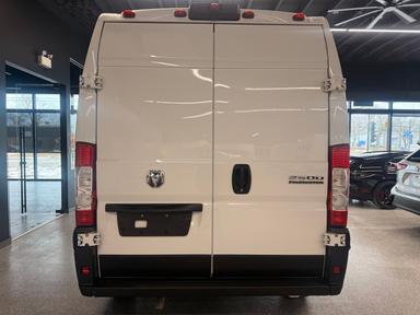 Ram ProMaster Cargo Van 2023 - Thumbnail 4