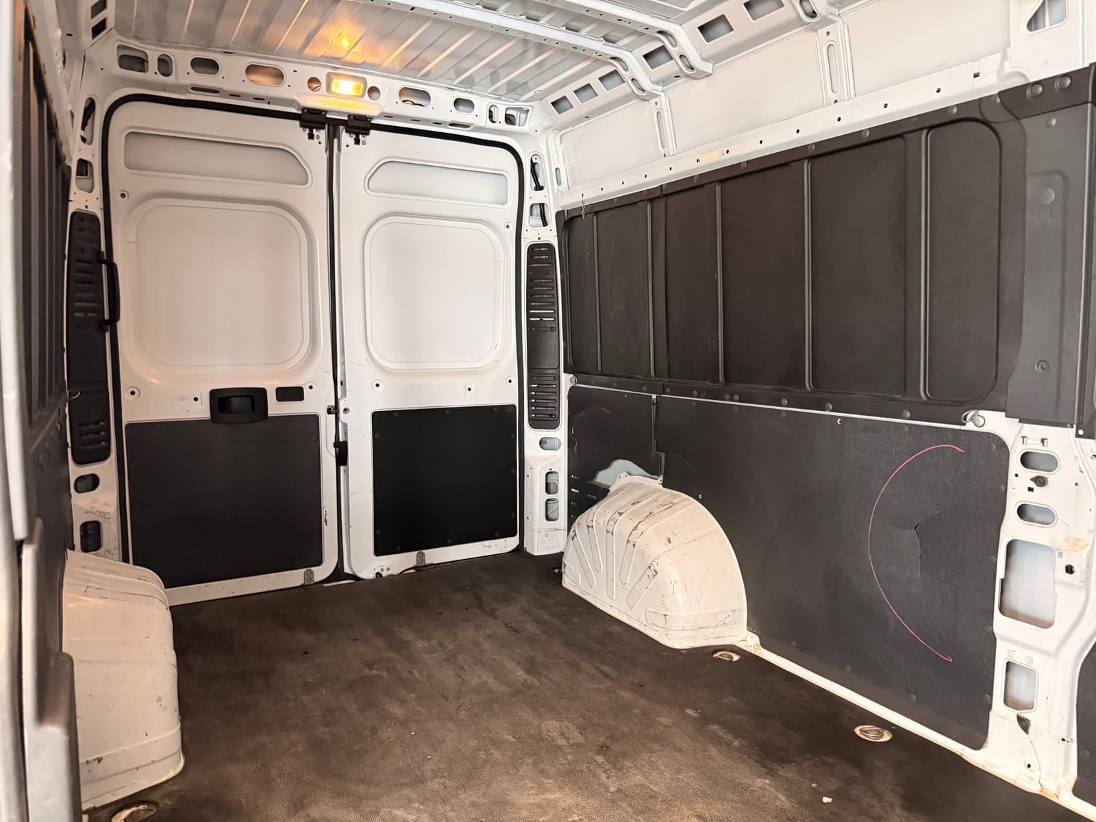 Ram ProMaster Cargo Van 2023 - Image 14