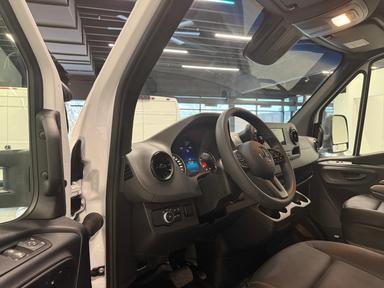 Mercedes-Benz Sprinter Cab Chassis 2024 - Thumbnail 10