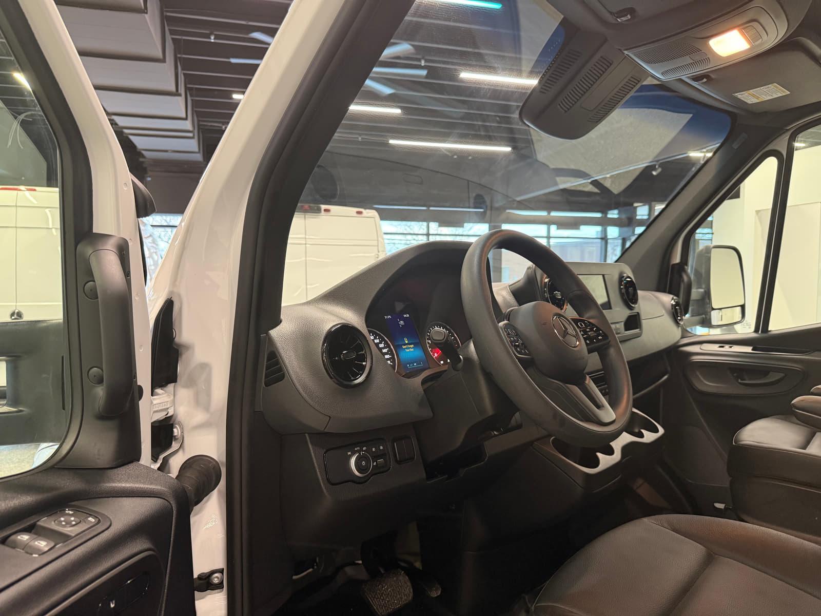 Mercedes-Benz Sprinter Cab Chassis 2024 - Image 10