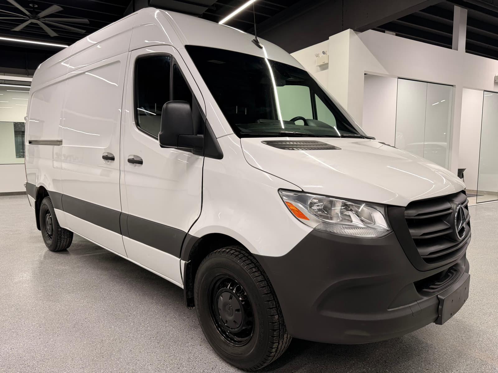 Mercedes-Benz Sprinter Cargo Van 2024 - Image 7