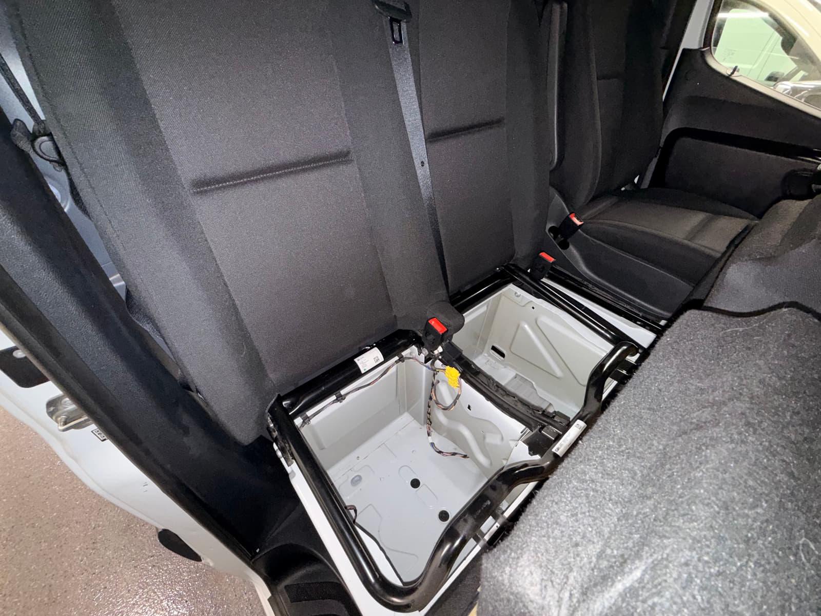 Mercedes-Benz Sprinter Cargo Van 2024 - Image 25