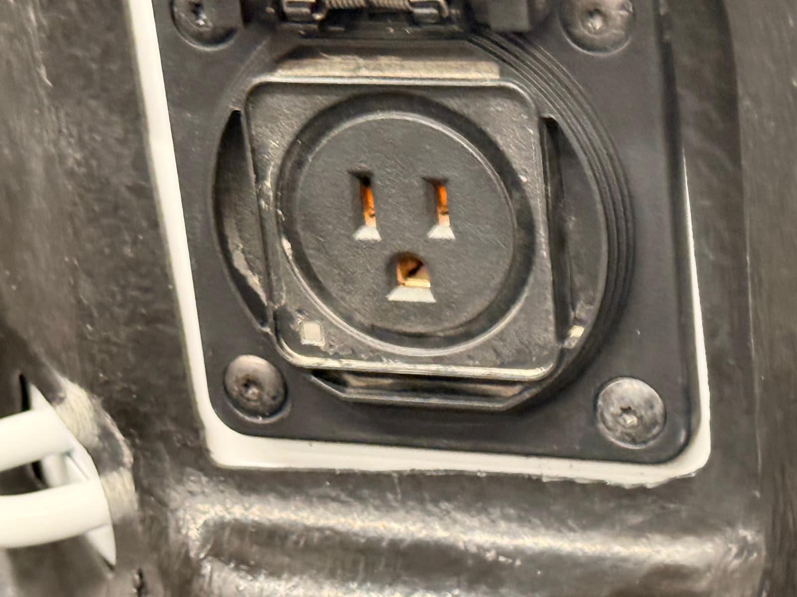 Chevrolet Silverado 1500 2025 - Image 32