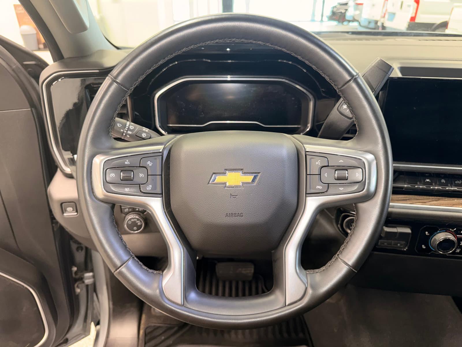 Chevrolet Silverado 1500 2025 - Image 15