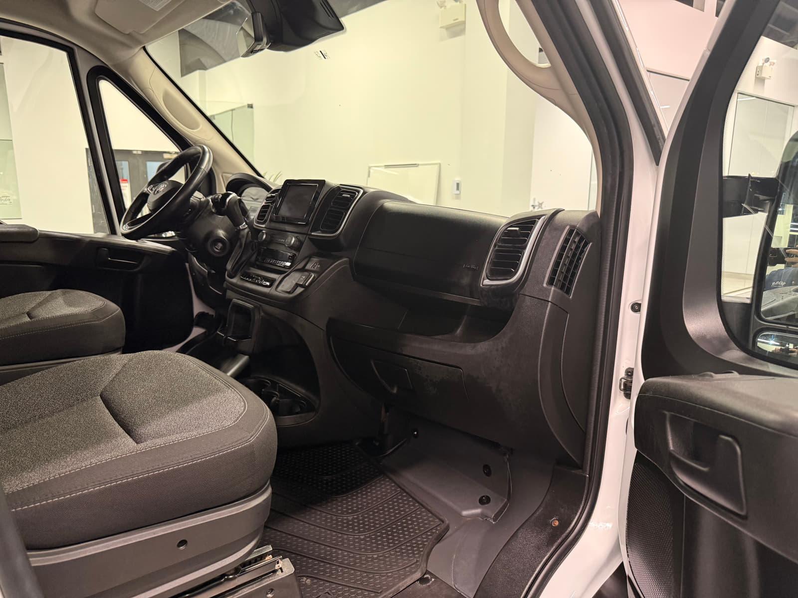 Ram ProMaster Cargo Van 2023 - Image 12