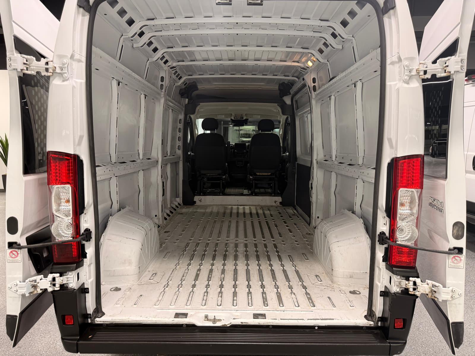 Ram ProMaster Cargo Van 2023 - Image 15