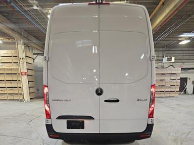 Mercedes-Benz Sprinter Cargo Van 2019 - Thumbnail 4