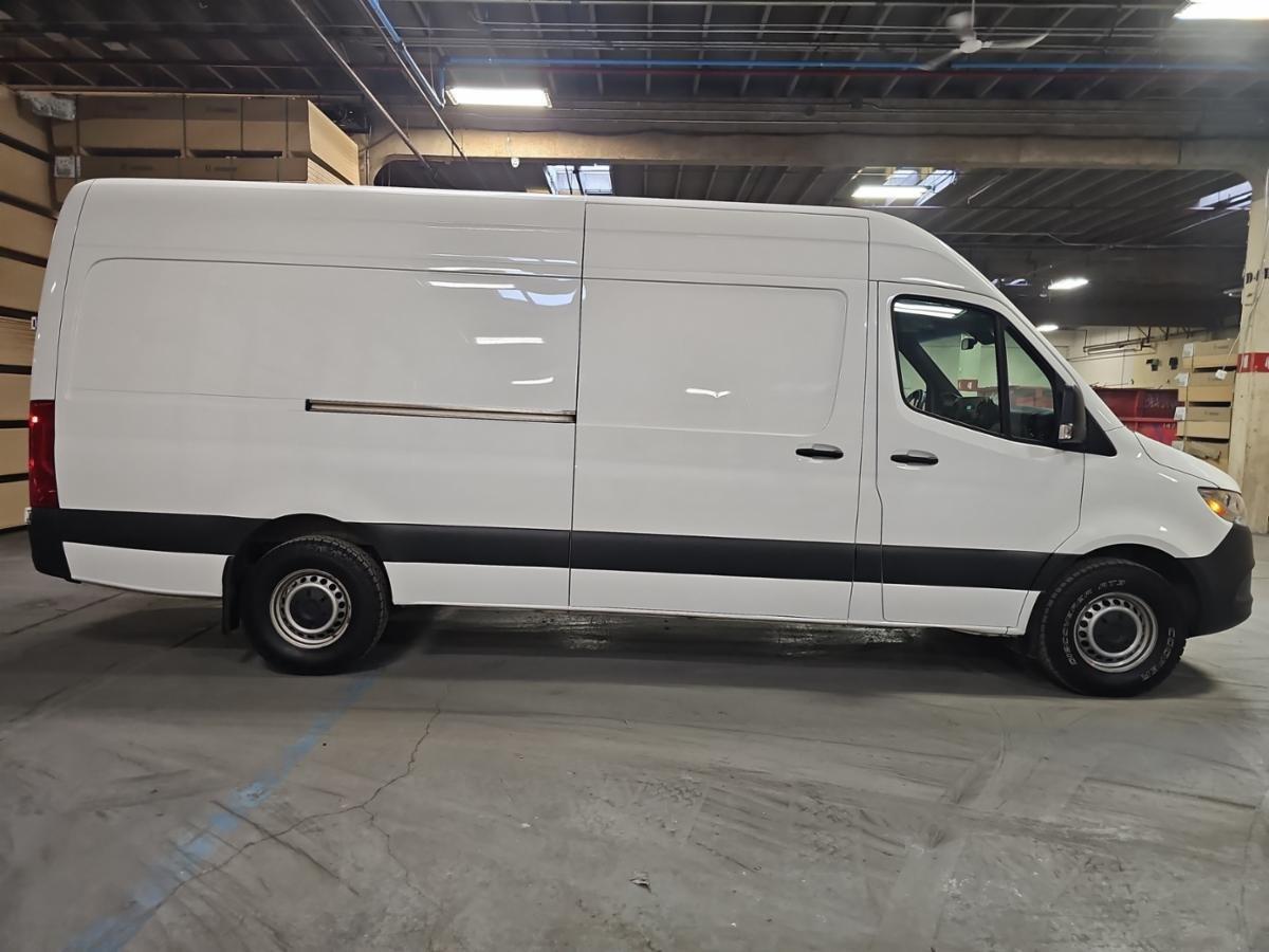 Mercedes-Benz Sprinter Cargo Van 2019 - Image 5