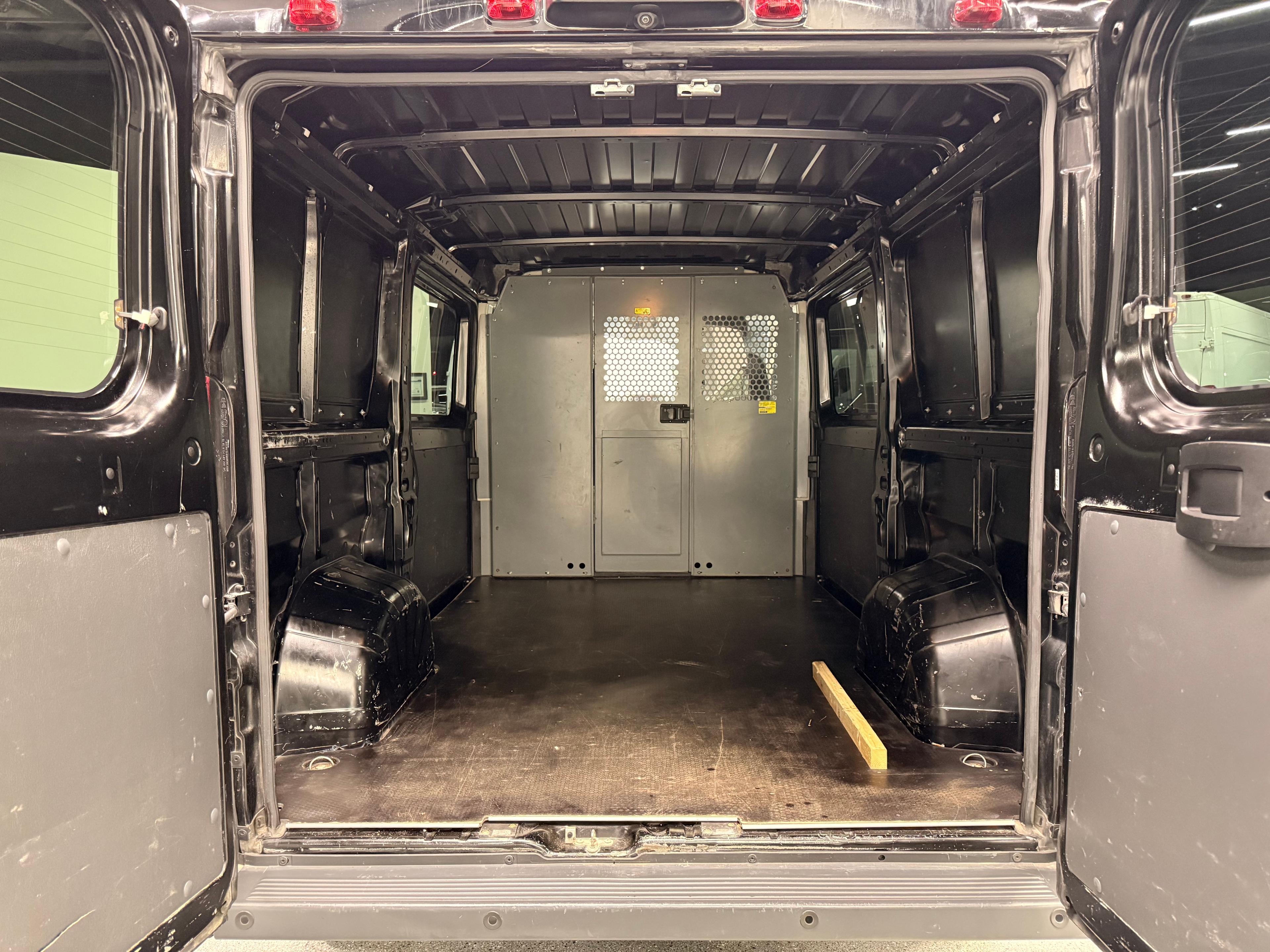 Ram ProMaster Cargo Van 2017 - Image 16
