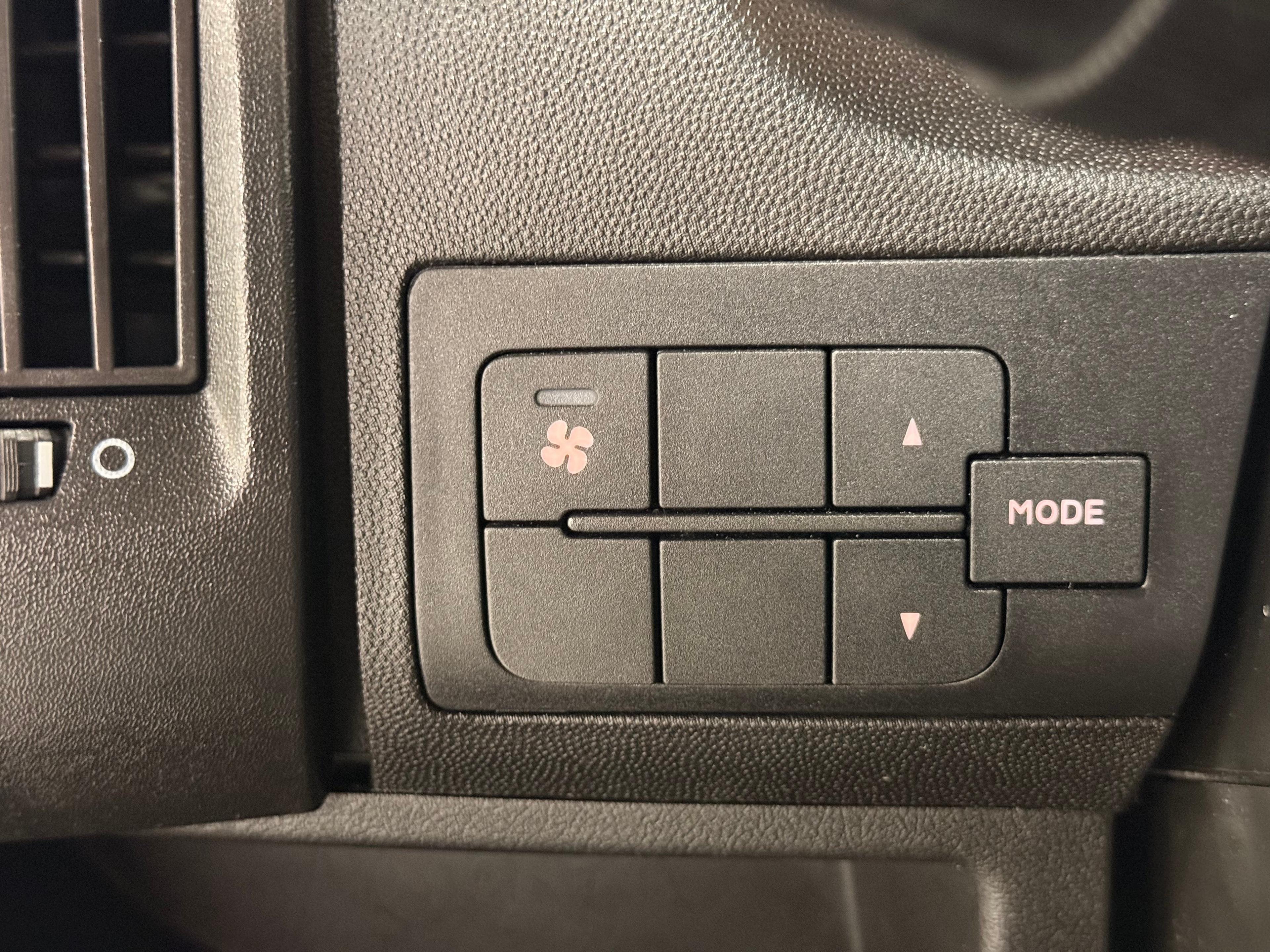 Ram ProMaster Cargo Van 2017 - Image 24