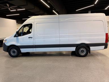 Mercedes-Benz Sprinter Cargo Van 2022 - Thumbnail 2