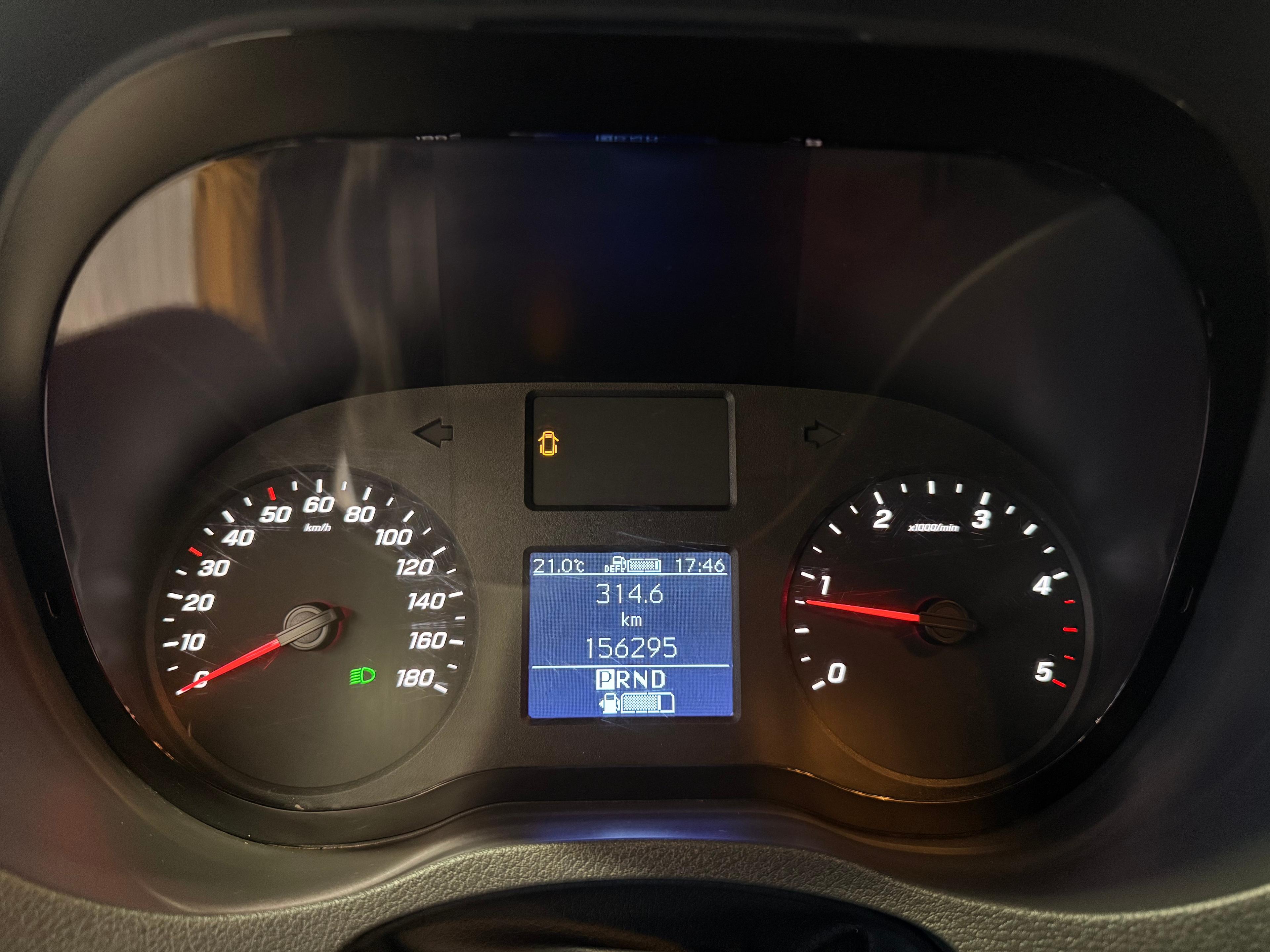 Mercedes-Benz Sprinter Cargo Van 2022 - Image 18