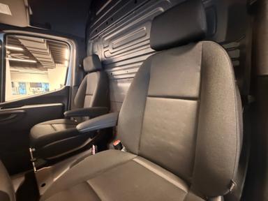 Mercedes-Benz Sprinter Cargo Van 2022 - Thumbnail 24