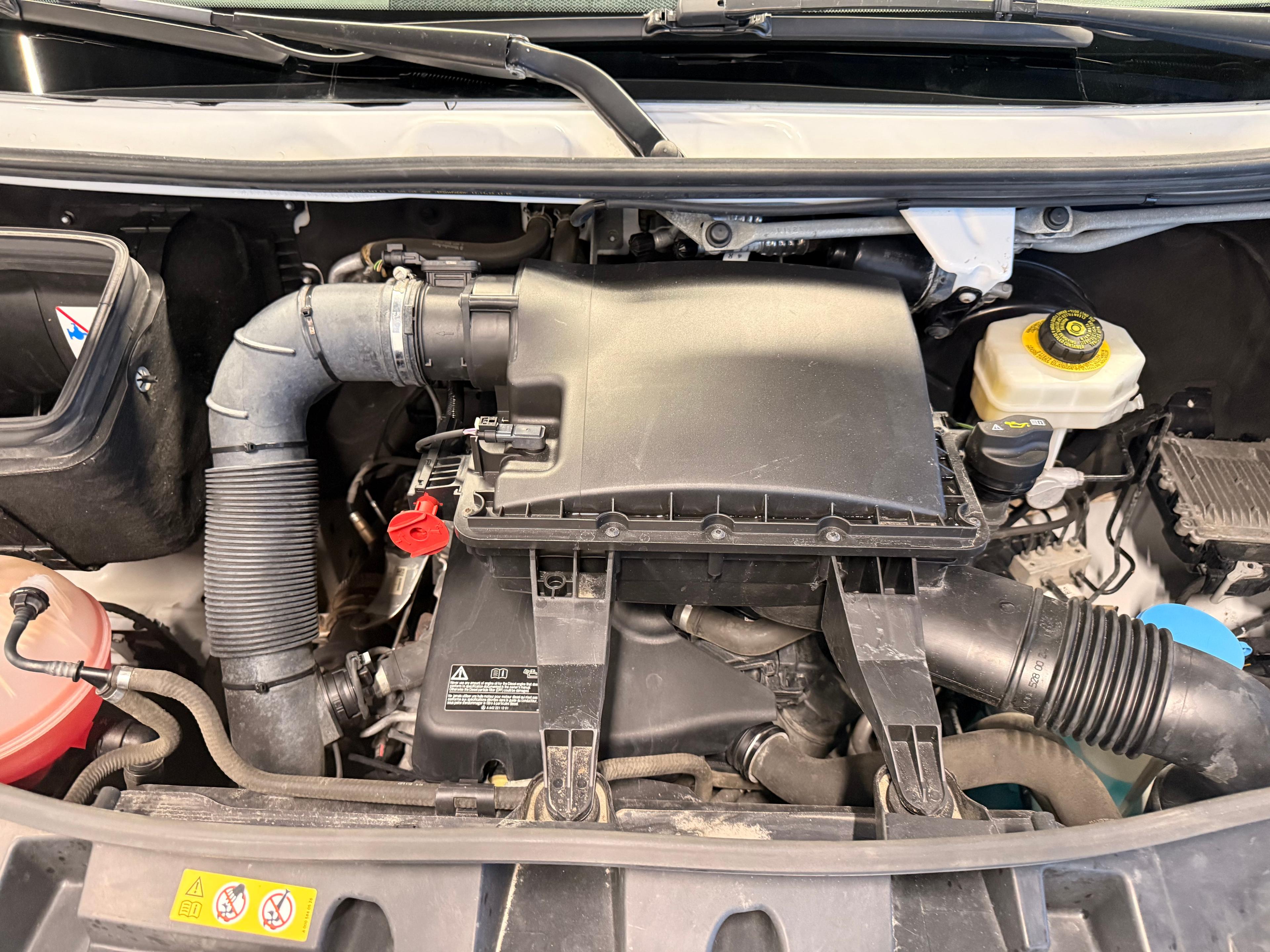 Mercedes-Benz Sprinter Cargo Van 2022 - Image 28