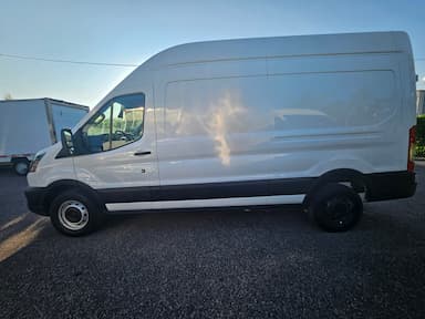 Ford Transit Cargo Van 2022 - Thumbnail 2