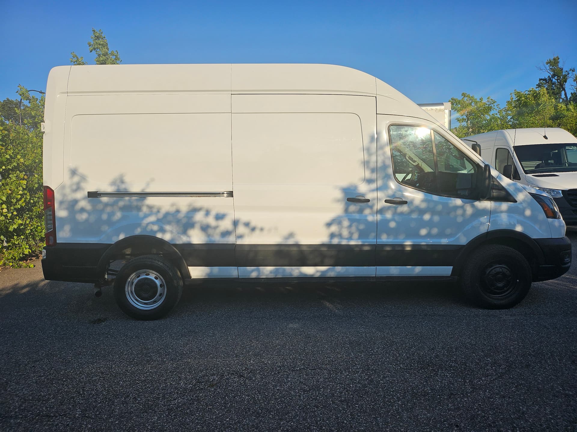 Ford Transit Cargo Van 2022 - Image 6