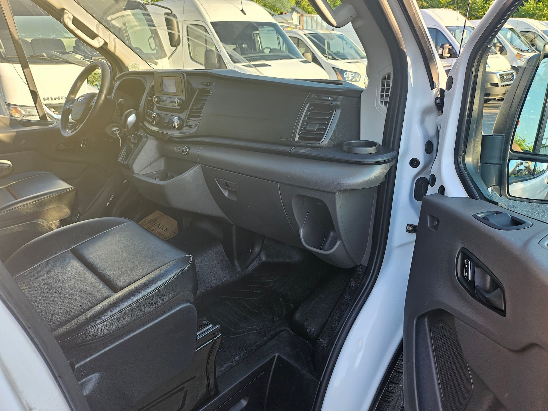 Ford Transit Cargo Van 2022 - Image 12