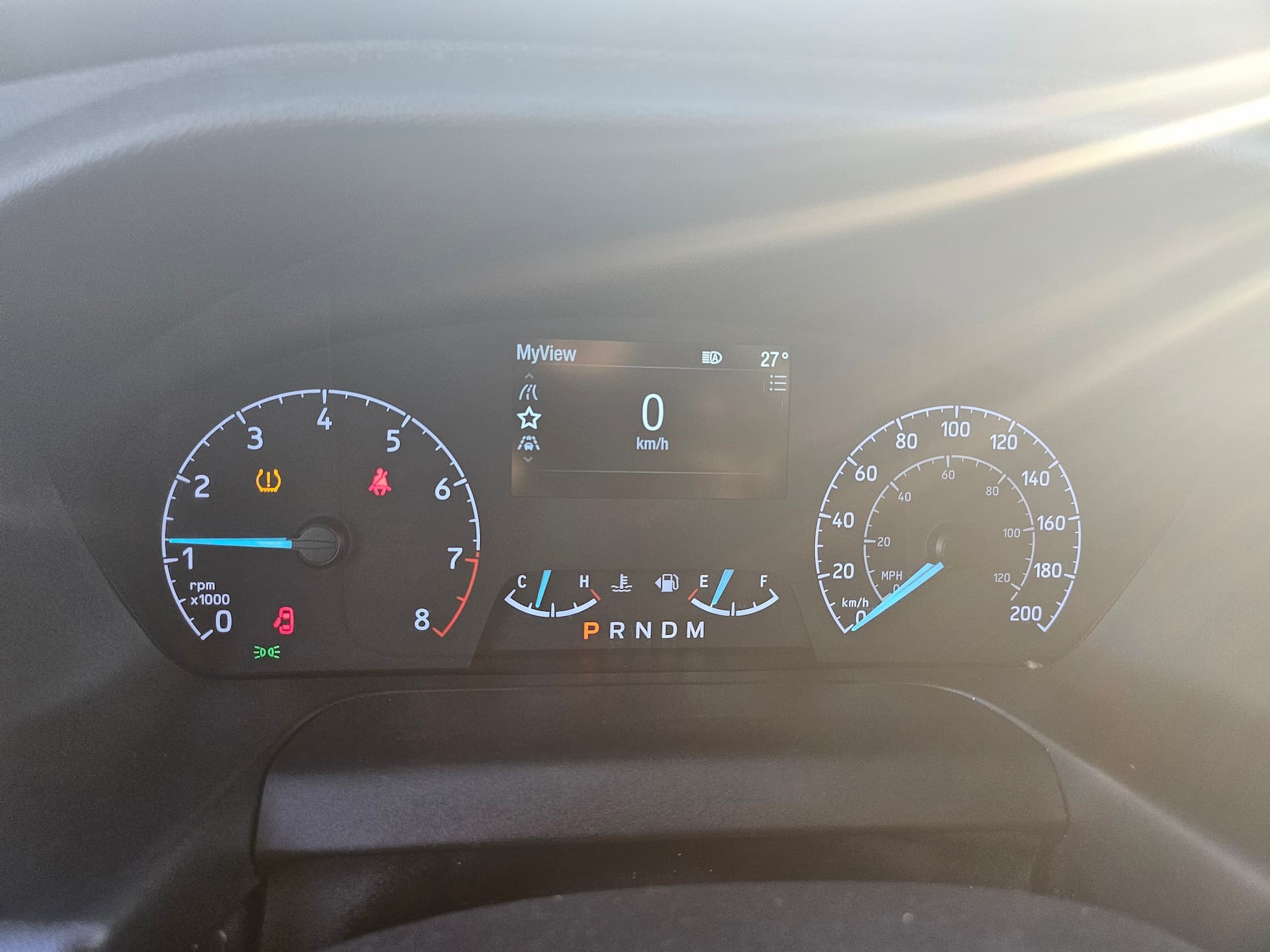 Ford Transit Cargo Van 2022 - Image 18