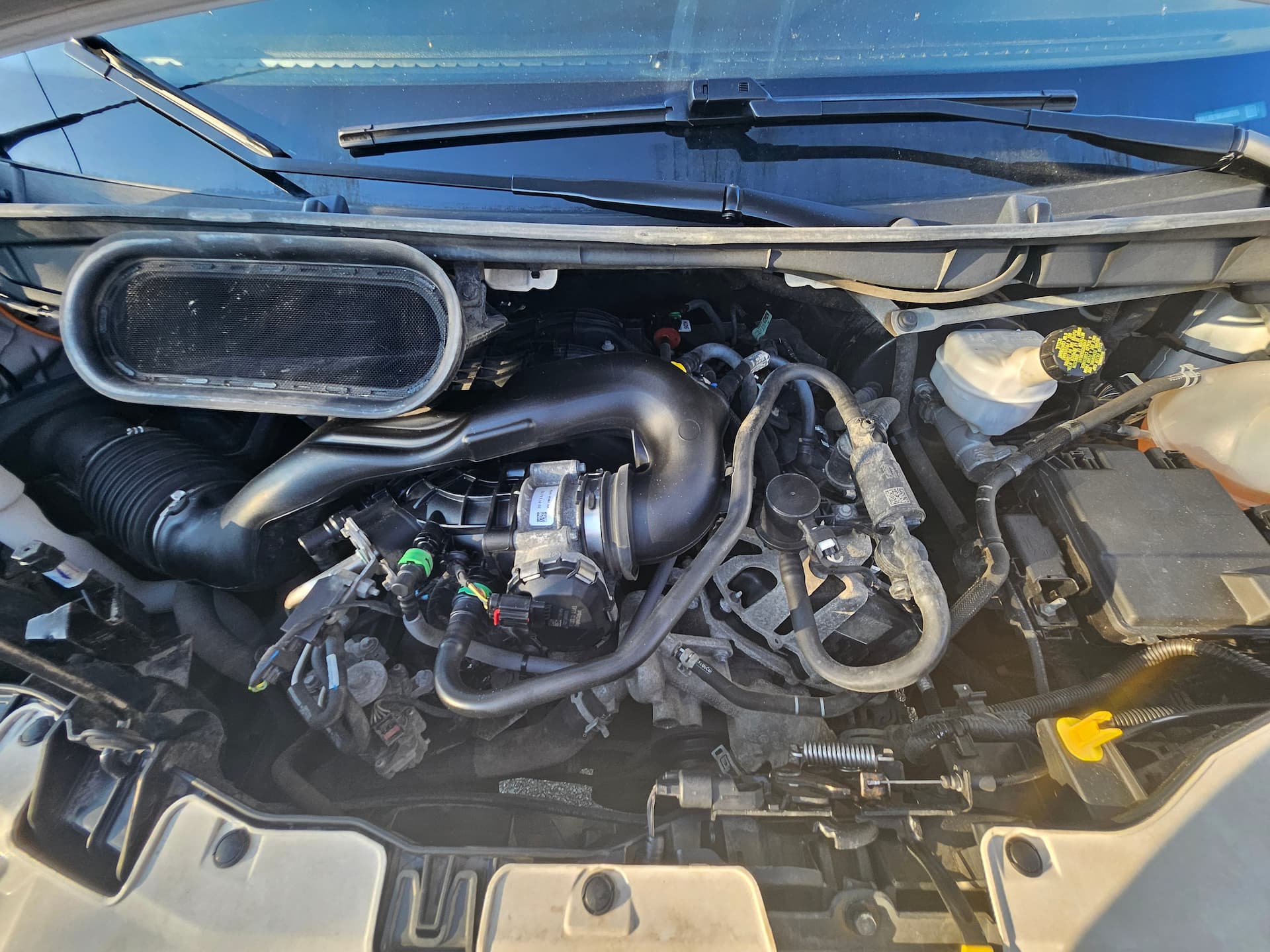 Ford Transit Cargo Van 2022 - Image 26