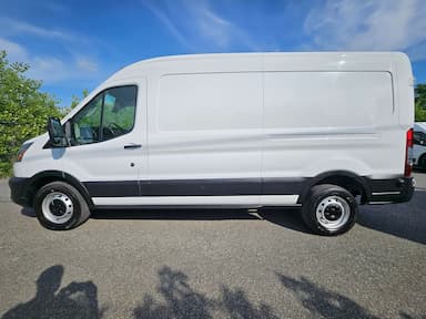 Ford Transit Cargo Van 2024 - Thumbnail 2