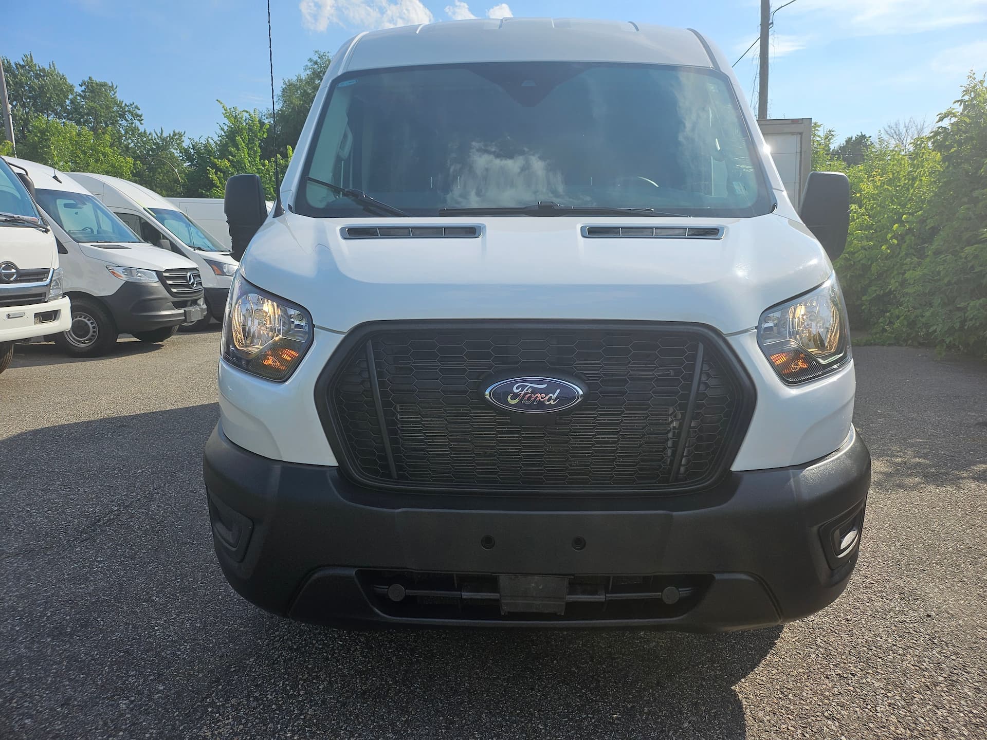 Ford Transit Cargo Van 2024 - Image 8