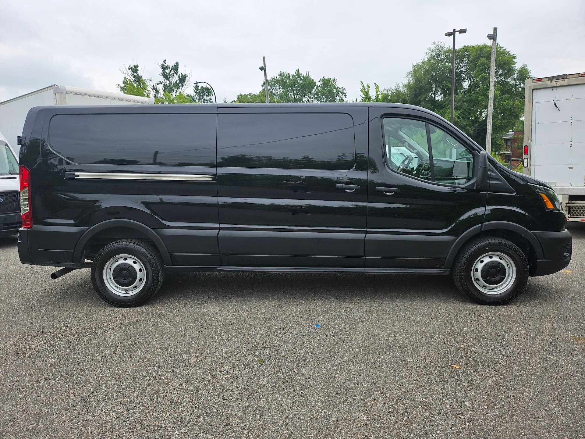 Ford Transit Cargo Van 2023 - Image 6