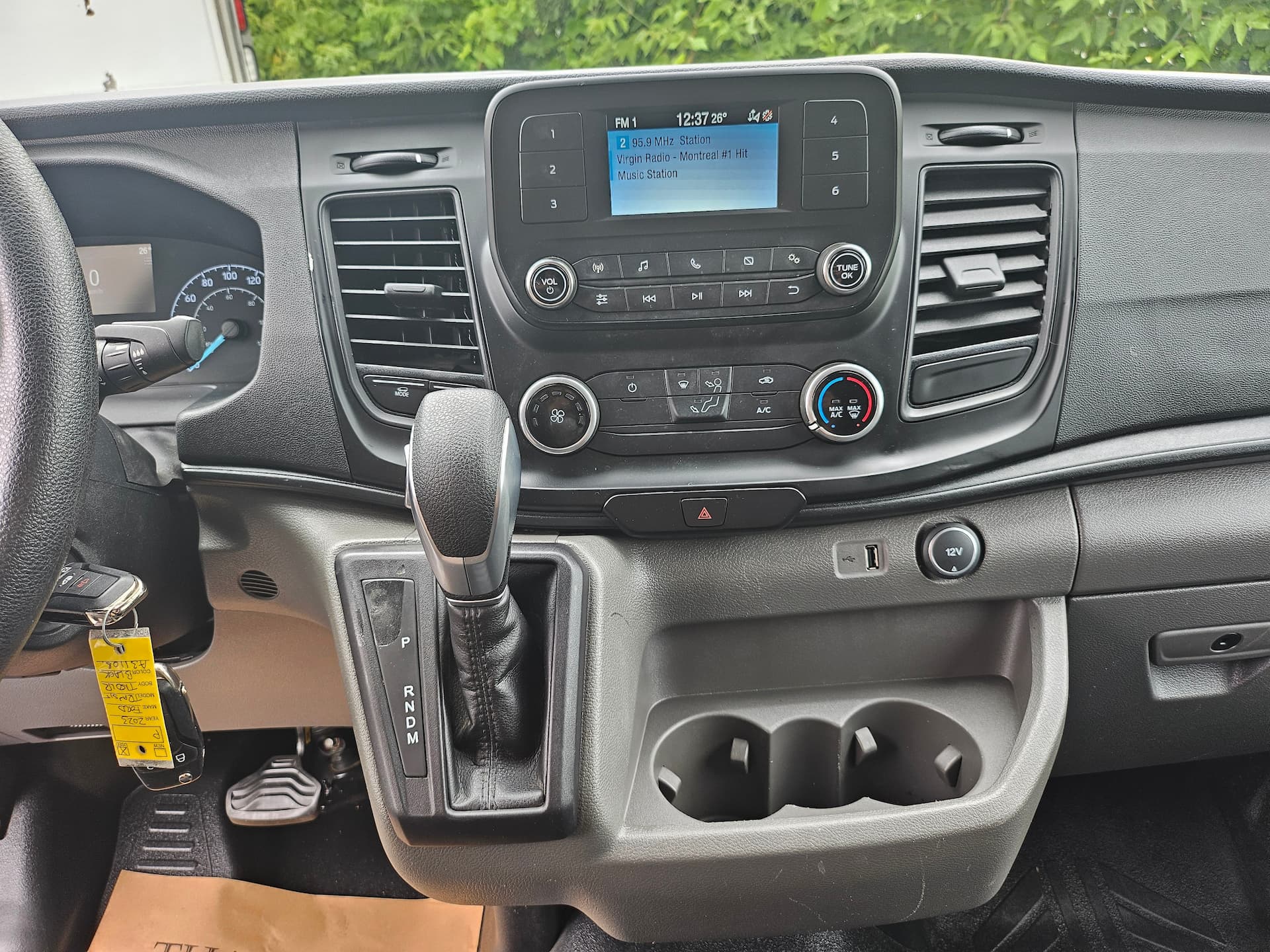 Ford Transit Cargo Van 2023 - Image 19