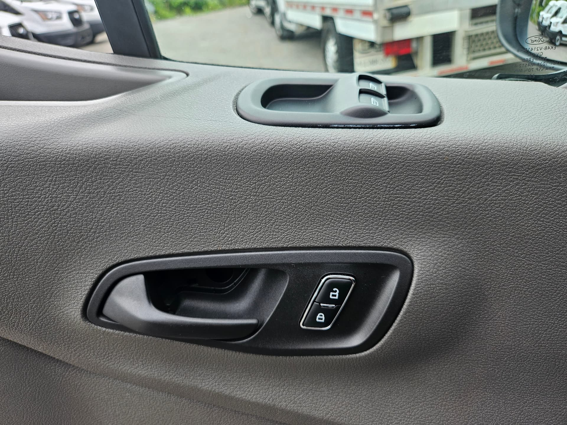 Ford Transit Cargo Van 2023 - Image 21