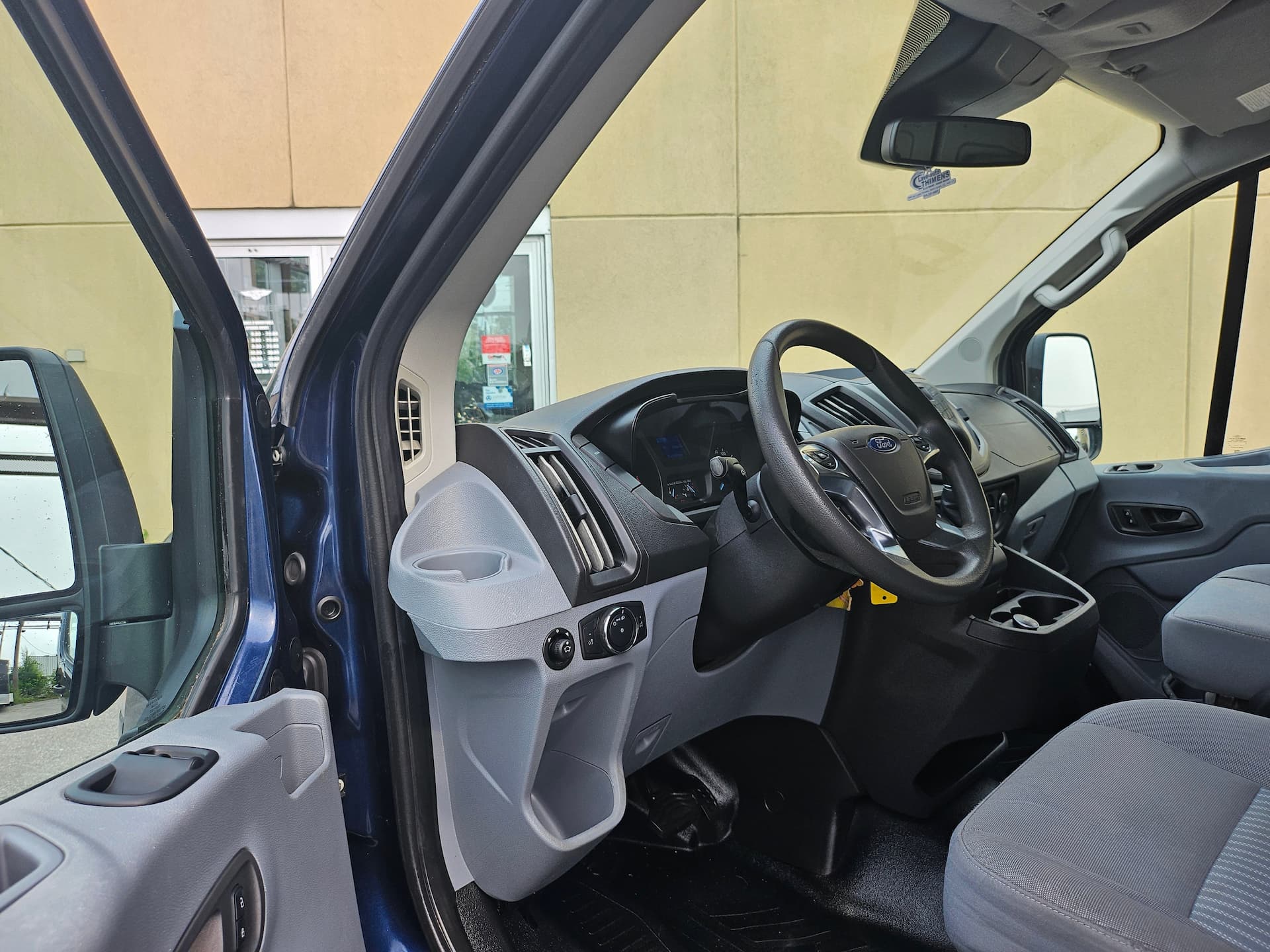 Ford Transit Cargo Van 2018 - Image 12