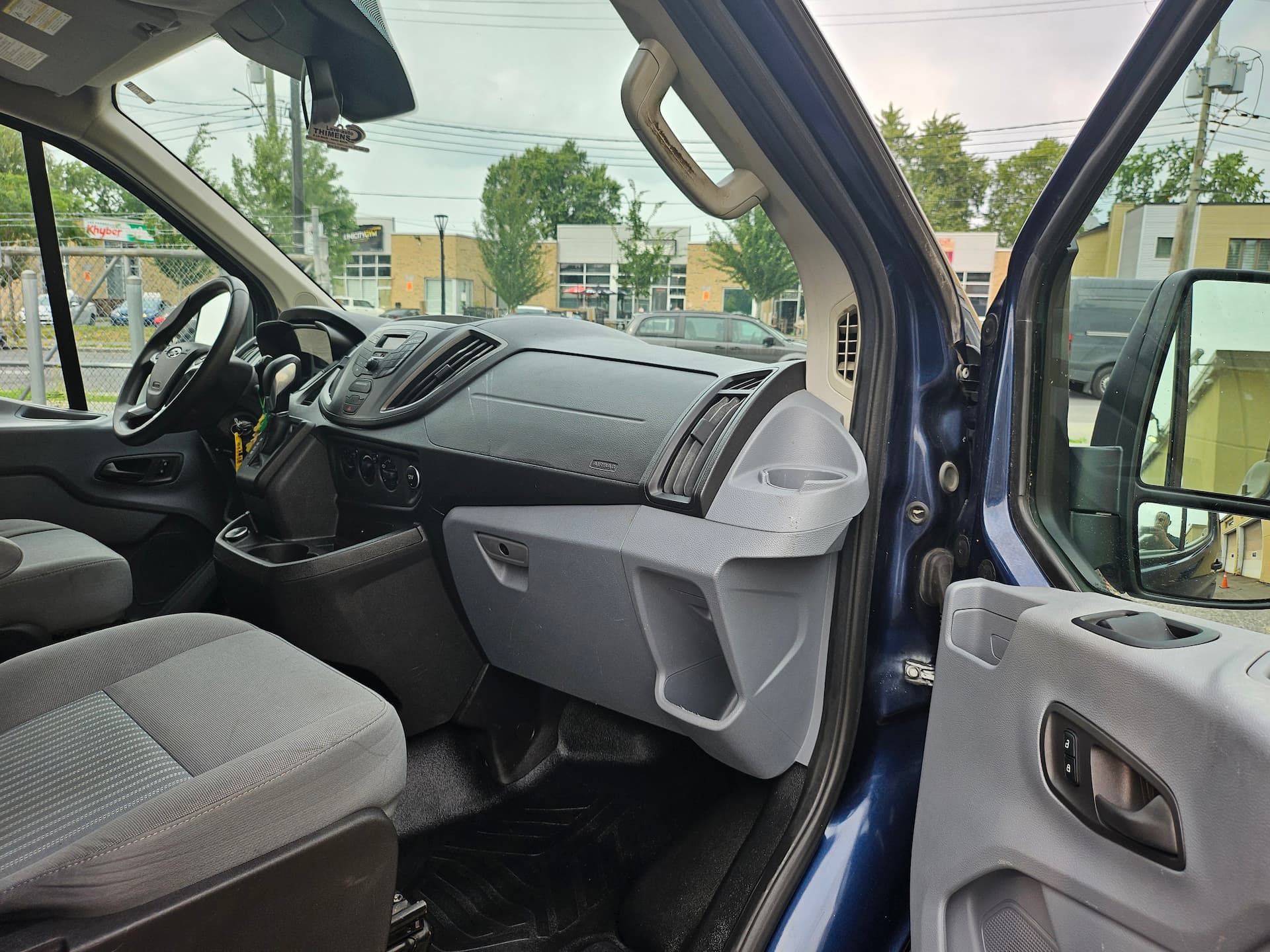 Ford Transit Cargo Van 2018 - Image 13