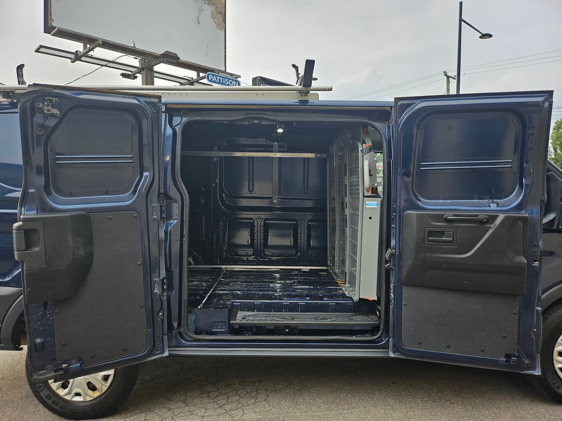 Ford Transit Cargo Van 2018 - Image 14