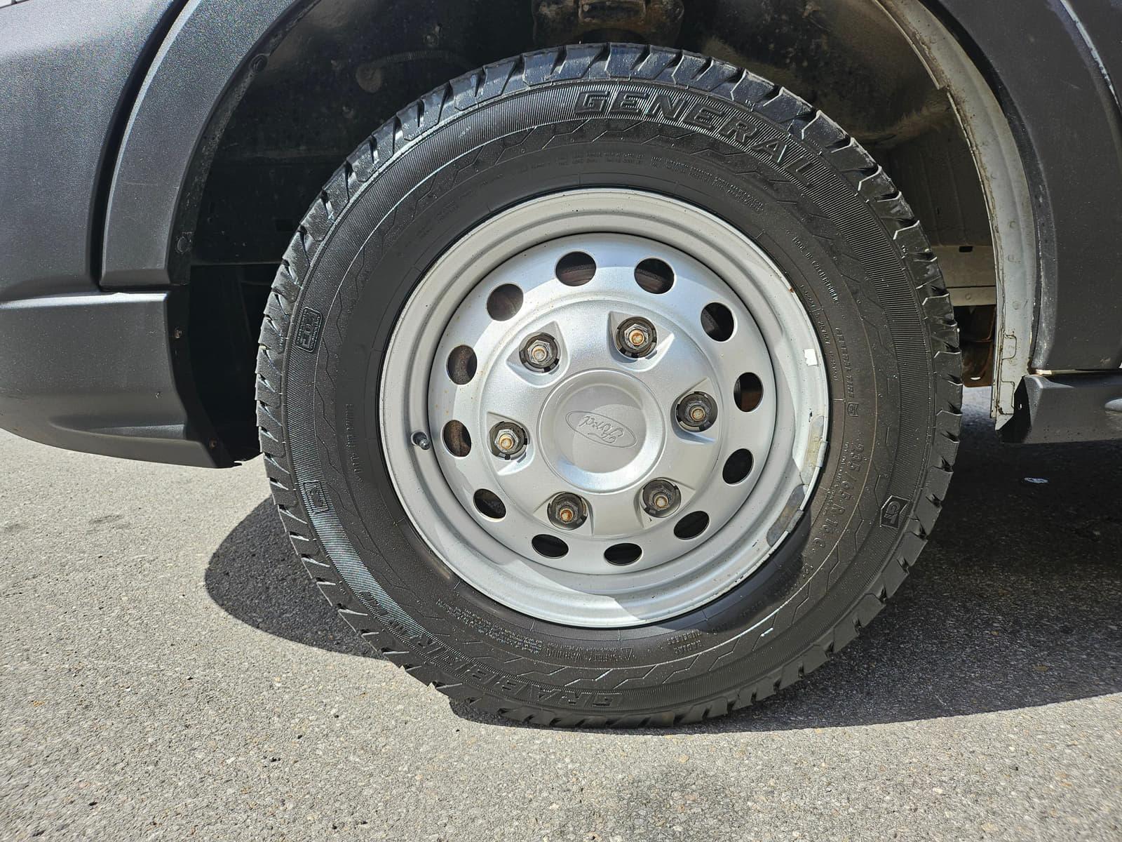 Ford Transit Cargo Van 2022 - Image 10