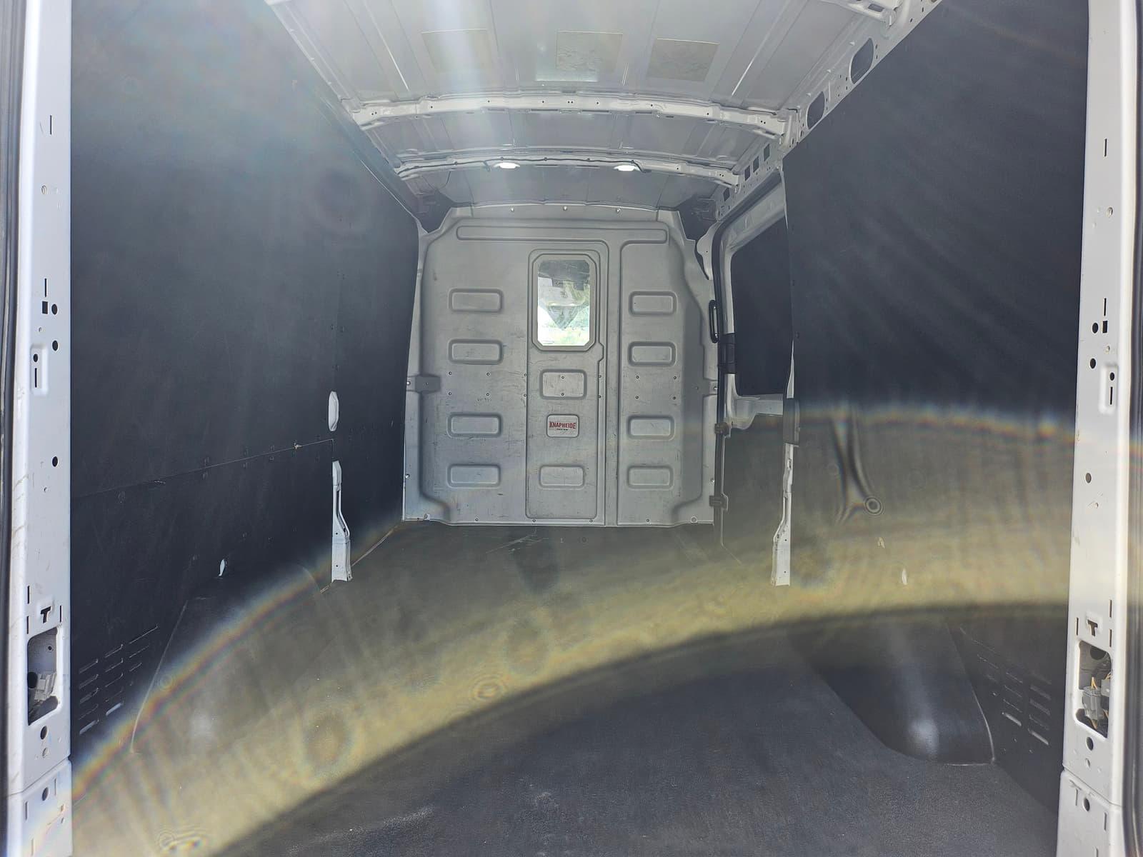 Ford Transit Cargo Van 2022 - Image 15