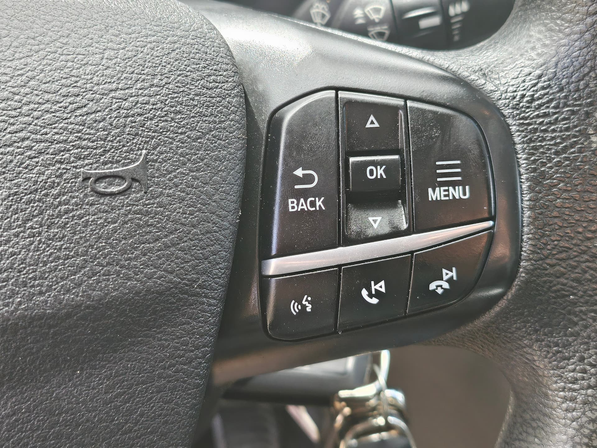 Ford Transit Cargo Van 2022 - Image 21