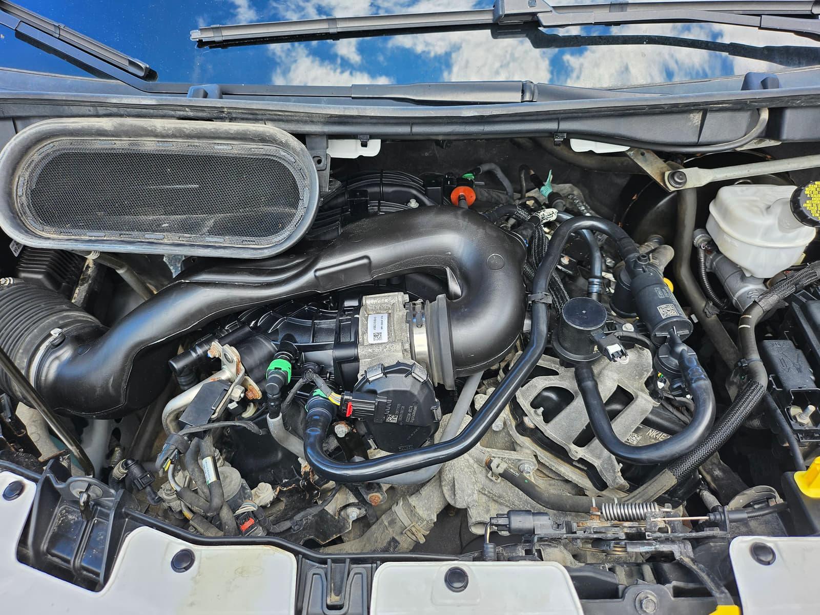 Ford Transit Cargo Van 2022 - Image 26