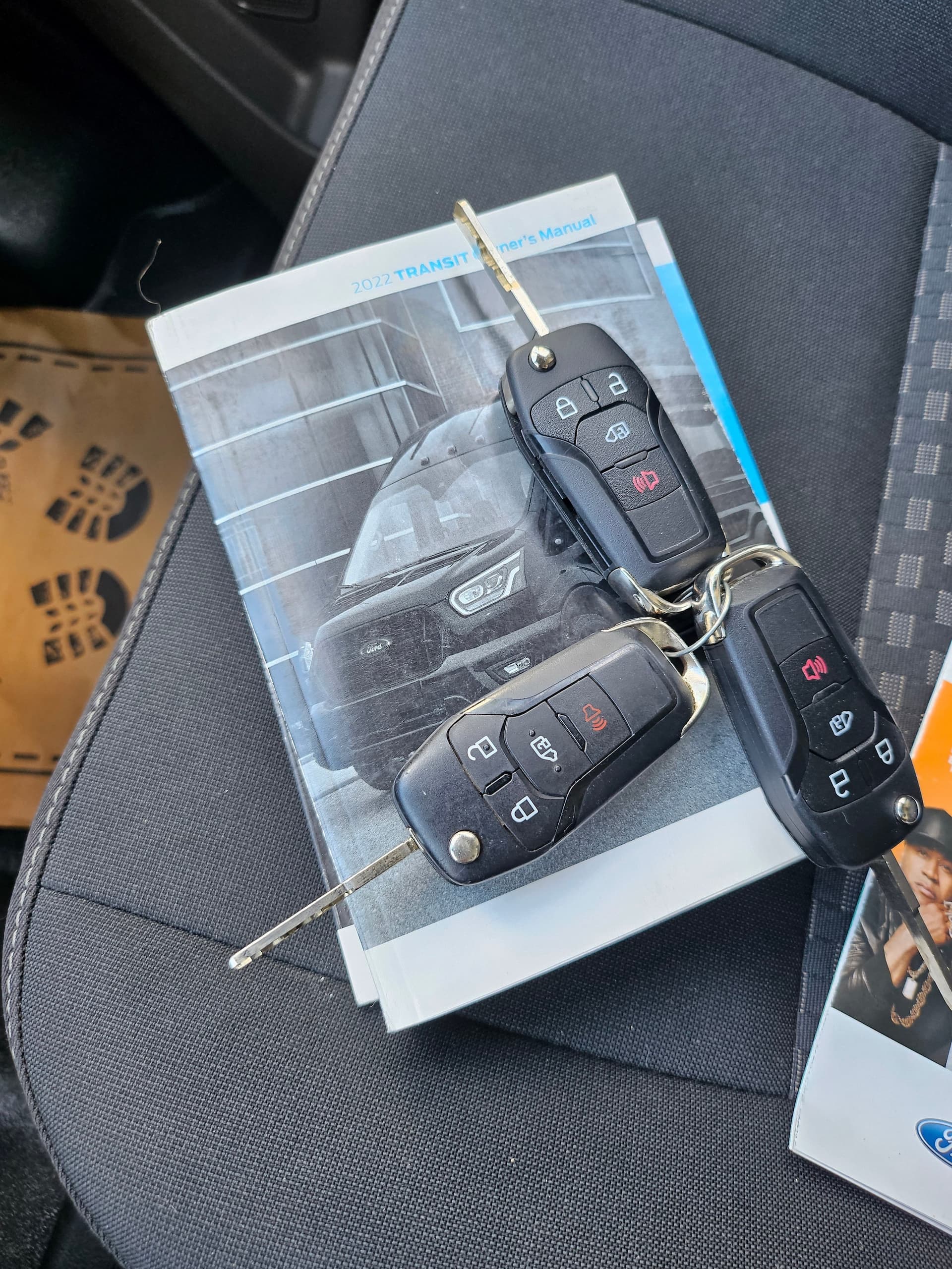 Ford Transit Cargo Van 2022 - Image 28