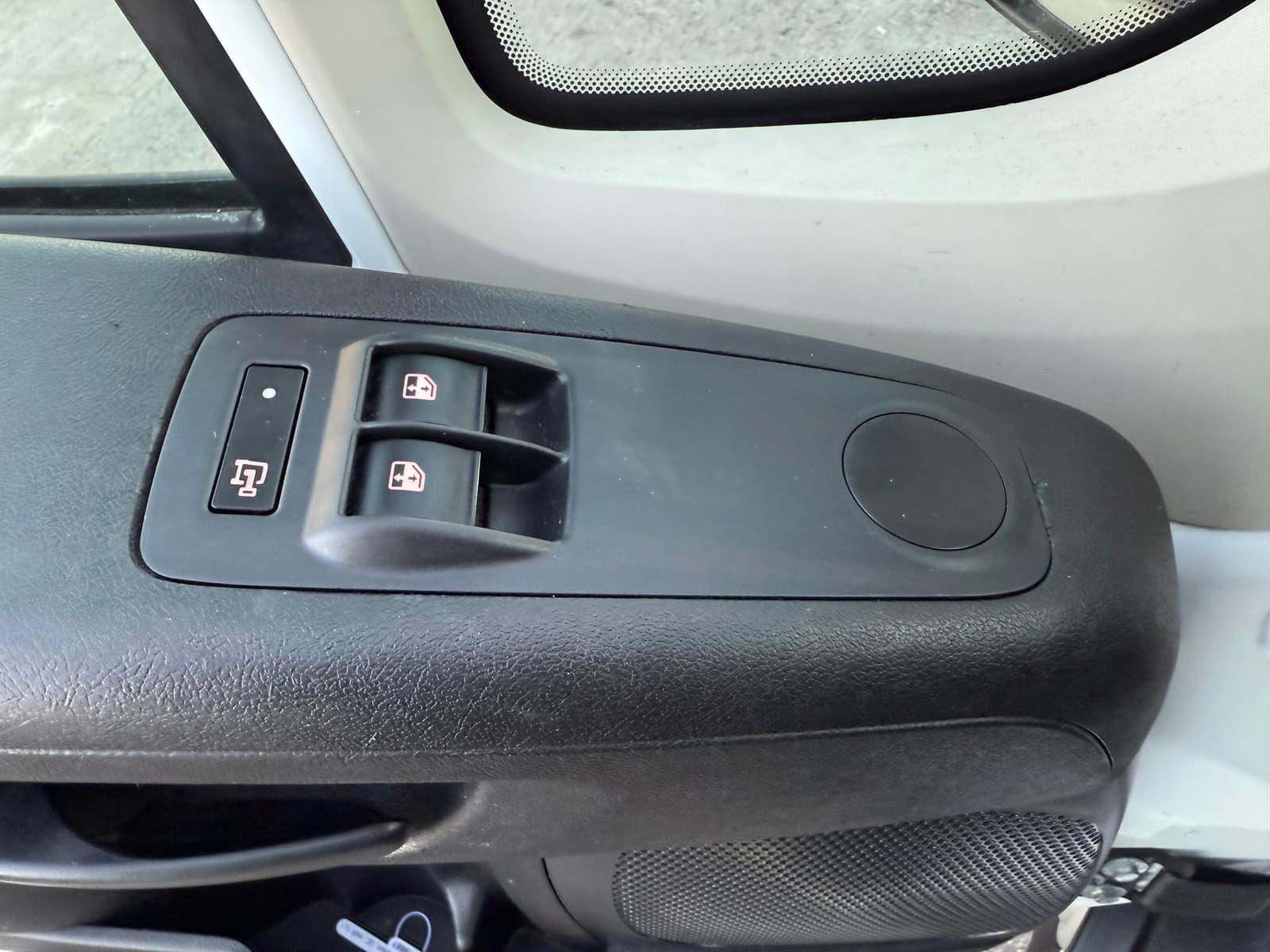 Ram ProMaster Cargo Van 2019 - Image 11