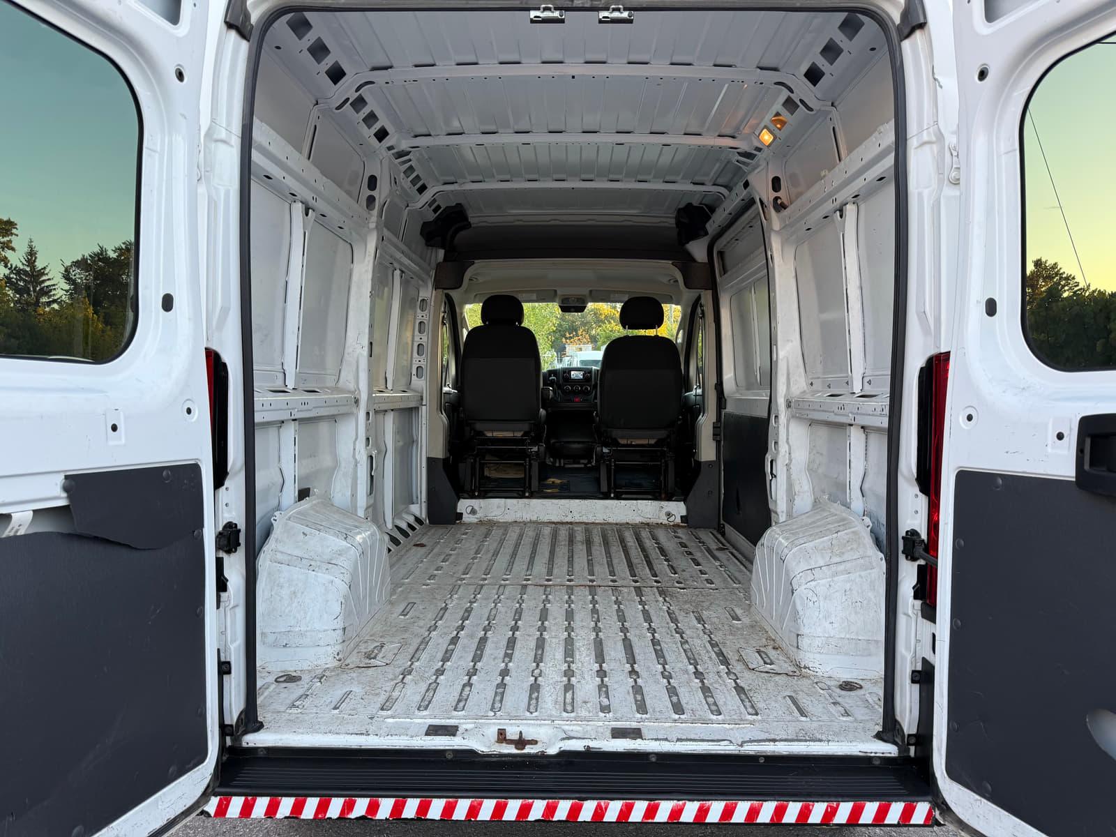 Ram ProMaster Cargo Van 2019 - Image 16