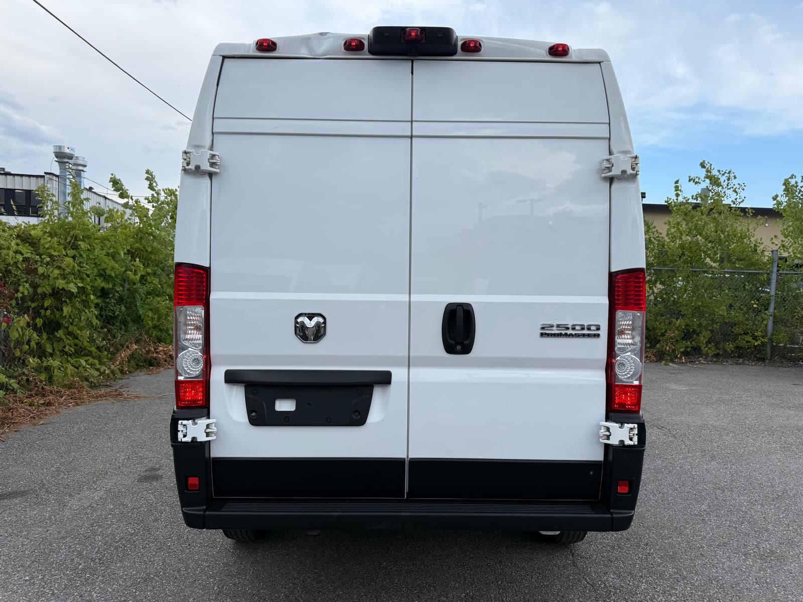Ram ProMaster Cargo Van 2023 - Image 4